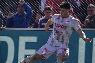Cómo juega el volante de Unión pedido por Gago y por el que Racing desembolsó US$ 6.000.000