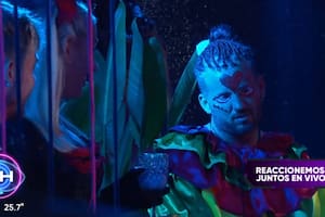 Juan no la pasa bien ni en la fiesta de disfraces de Halloween que preparó Gran Hermano (Captura de TV)