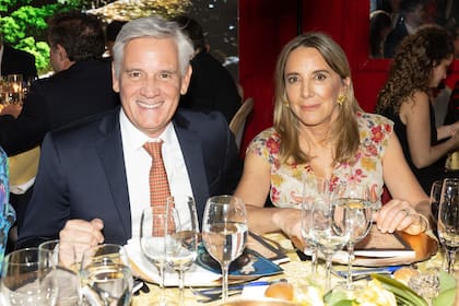 Juan Pablo Bagó compartió mesa con Verónica Zoani de Nutting