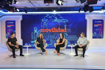 Juan Pablo Fasanella (AUSA), Eli Frías (Uber) y Damián Levy (Decreditos) participaron en el Summit de Movilidad, desarrollado hoy por LA NACION
