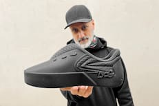 Es argentino y diseña zapatillas que se hacen con una impresora 3D y se venden en todo el mundo