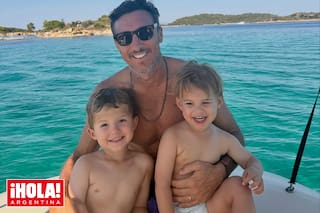 Las fotos de sus fabulosas vacaciones en Grecia junto a su mujer, Diana Arnopoulos, y sus dos hijos
