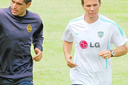 Juan Riquelme y Gustavo Otero, jugador y preparador físico del Boca 2011/2012.