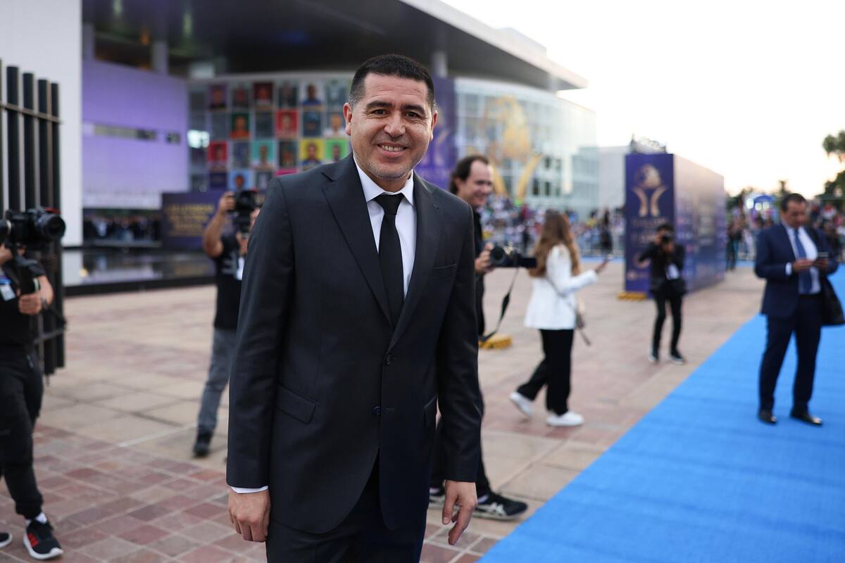 Juan Román Riquelme fue distinguido en México por el Salón de la Fama del Futbol Internacional avalado por la FIFA