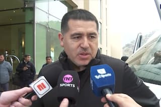 Riquelme se sacó el traje de presidente y criticó a Boca tras la clasificación: “No te pueden hacer un gol de lateral”