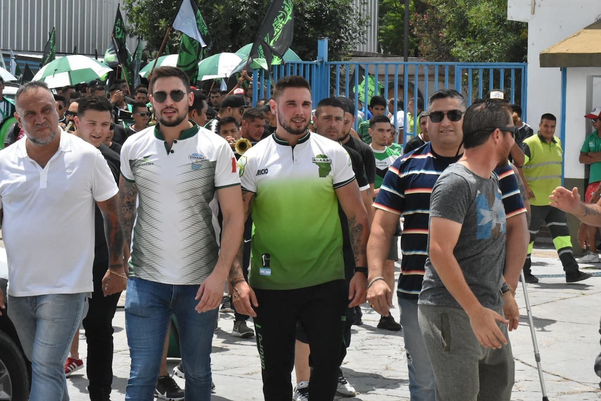 Juan Saillén, hijo del líder del sindicato de recolectores de basura de Córdoba, le pidió a Fernández "que se ponga los pantalones"
