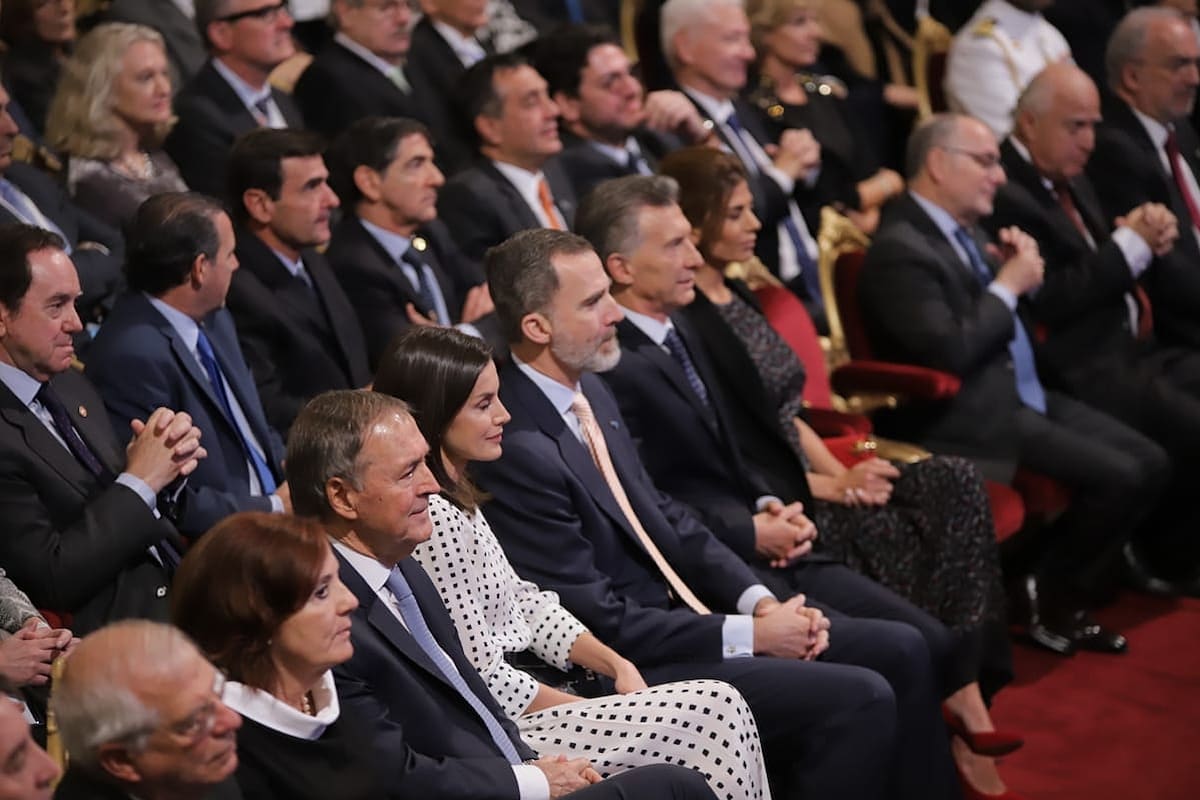 Juan Schiaretti, gobernador de la provincia de Córdoba, La reina Letizia, el rey Felipe VI, Mauricio macri, presidente de la Nación Argentina y la primera dama, Juliana awada