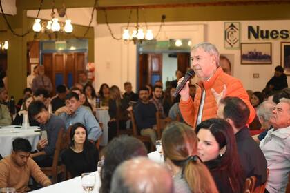 Juan Schiaretti propone lograr el superávit fiscal "sin hachazos, con racionalidad"