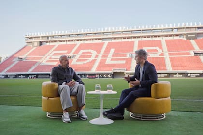 Juan Sebastián Verón recibió a LA NACION en su casa: el estadio de Estudiantes