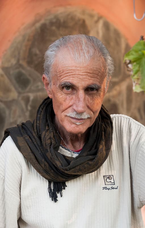 Juan Vitali en su casa de Don Torcuato