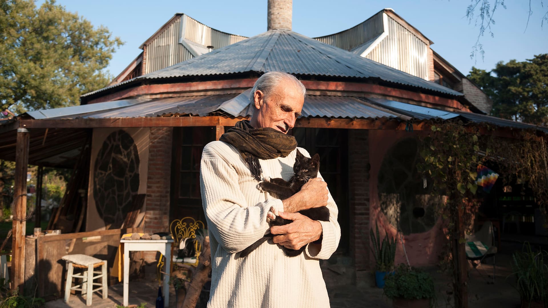 Juan Vitali en su casa de Don Torcuato