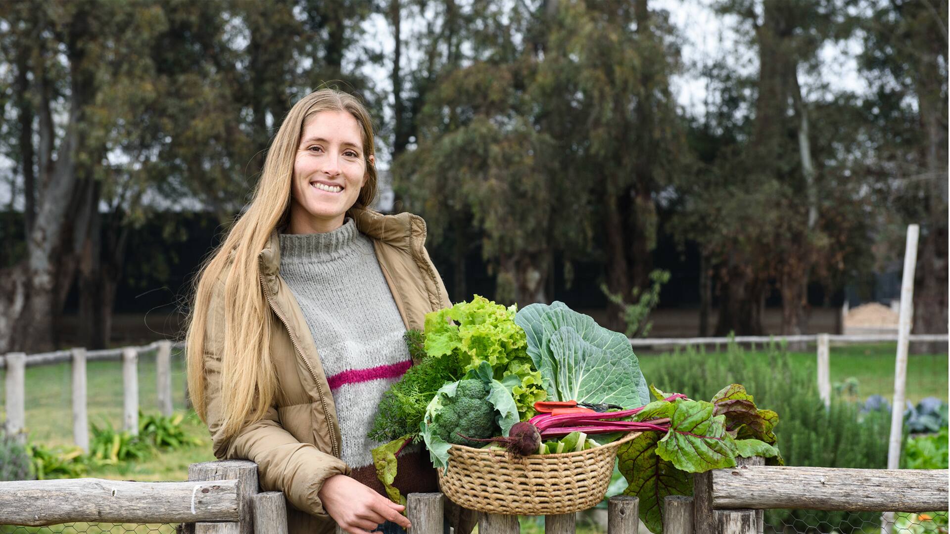 Juana Guimarey comparte con sus vecinos su pasión por la huerta