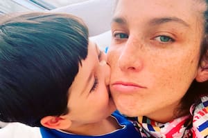 Juana Repetto con Toribio, su hijo mayor