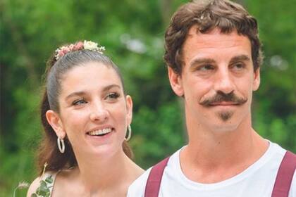 Juana Repetto, en la dulce espera junto a su flamante marido, Sebastián Graviotto