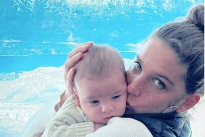 Juana Repetto junto a su hijo Belisario (Foto: Instagram/@juanarepettook)