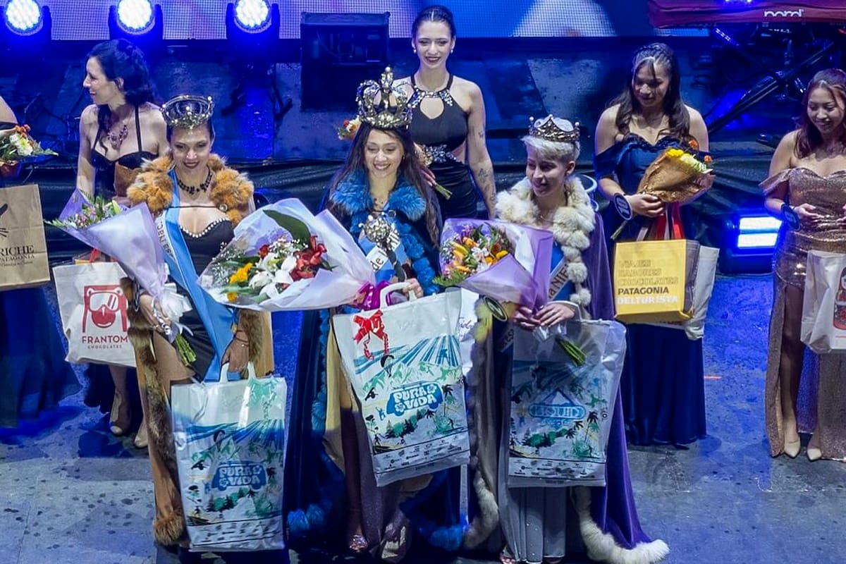 Juana Saporitti, de 19 años, fue elegida como Reina de la Nieve; Jung, de 34, como Primera Princesa, y Brenda Puñalef, como Segunda
