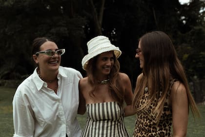 Juana Segura y Olivia Fanelli, amigas de Vicky de Barcelona.