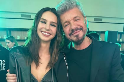 Juana Tinelli junto a Marcelo, en una de las fotos que compartió el conductor del Bailando 2023