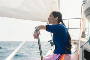 Juana Viale compartió la visita de delfines que recibió en su travesía por el mar