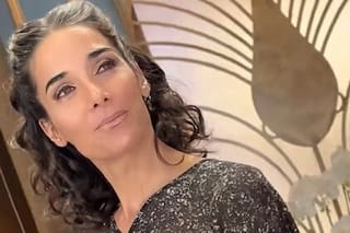 El look de Juana Viale para este domingo: “Oro blanco y plata”