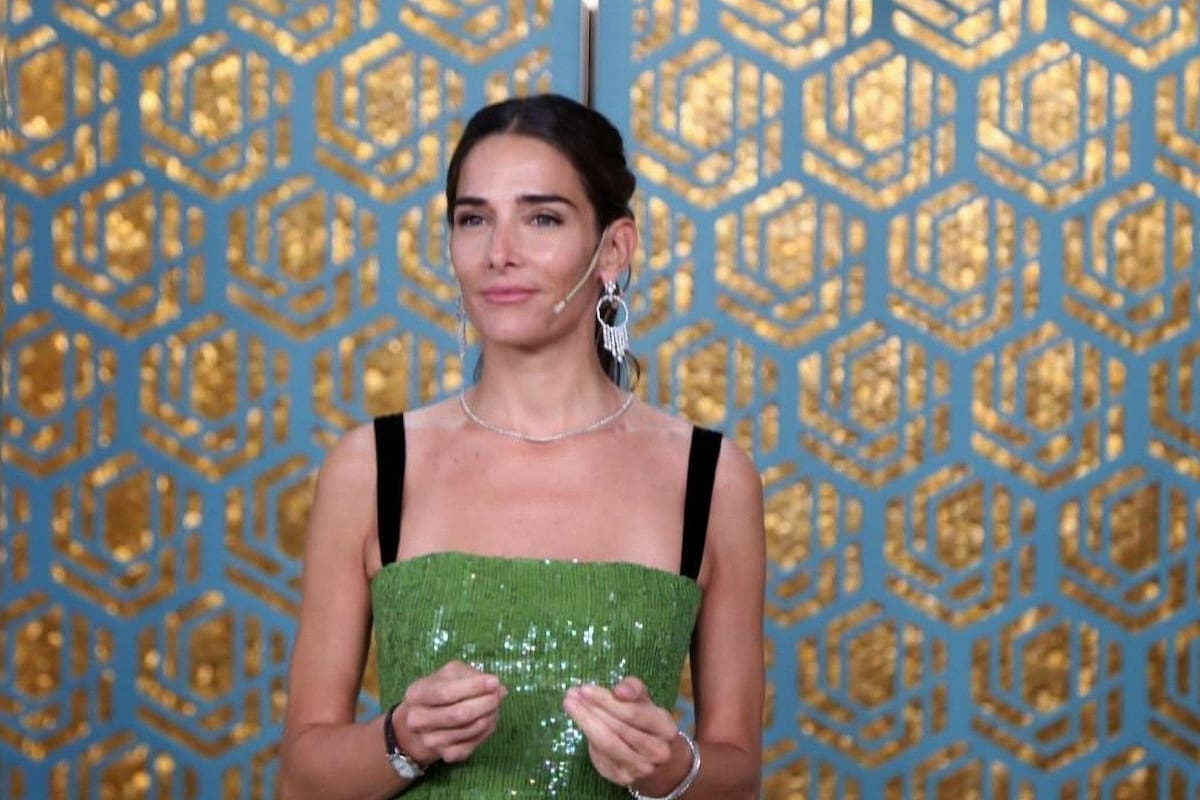 Juana Viale conducirá los dos programas de Mirtha Legrand mientras dure la cuarentena.