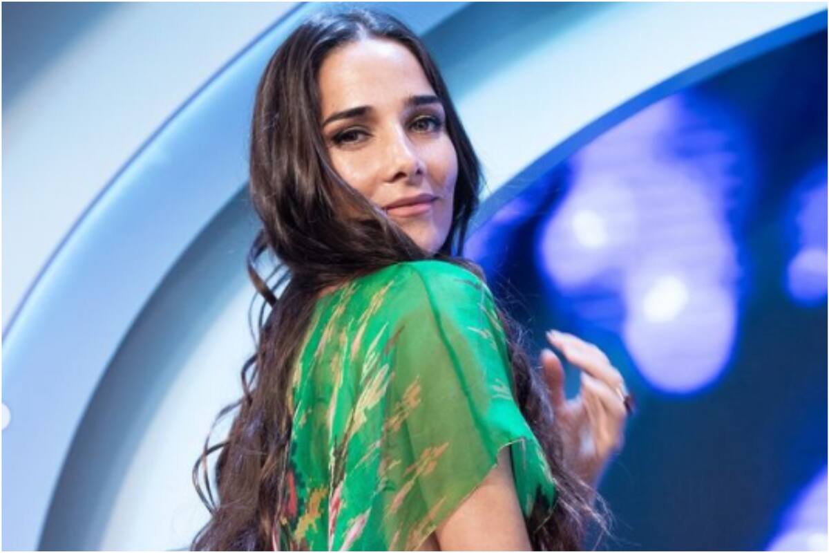Juana Viale, elegante para La noche de Mirtha Legrand (eltrece) (Crédito: Captura de video eltrece)