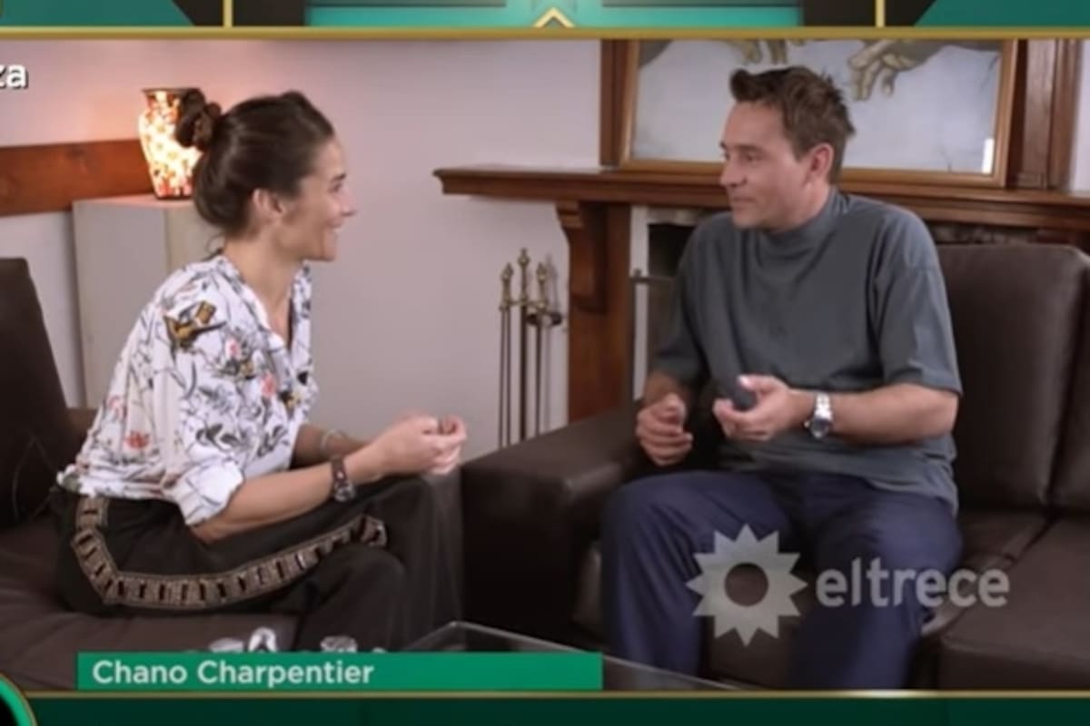 Juana Viale junto a Chano Moreno Charpentier en el centro donde el músico permanece internado desde hace más de dos meses
