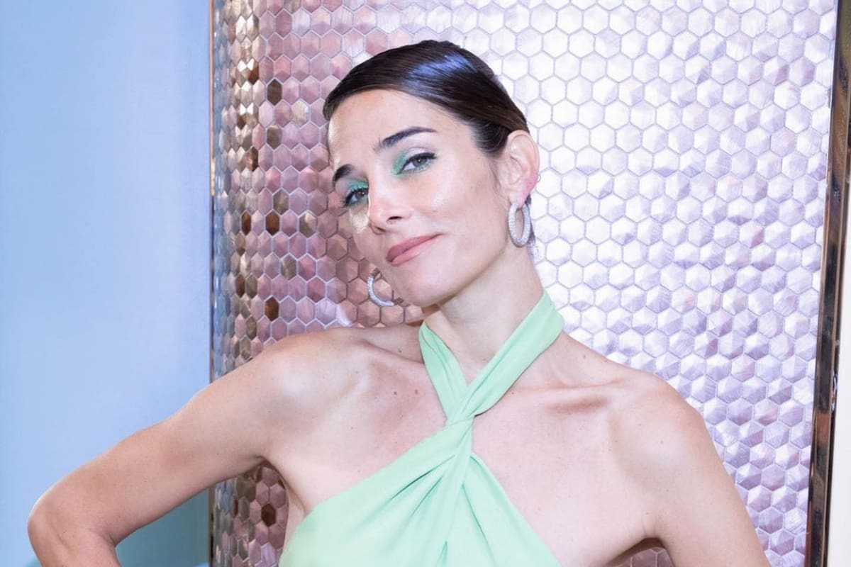 Juana Viale se robó la mirada de todos con un look de Gino Bogani (Foto: Instagram/@juanvialeoficial)