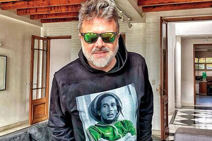 JUANCHI BALEIRÓN (55). @juanchib Barrio: Saavedra. ¿Qué te inspiró la cuarentena? “Estamos todos en una megaburbuja, no es una situación de ocio inspiracional habitual. La inspiración sobrevive a cada creador como puede, porque la inspiración tampoco está libre”.