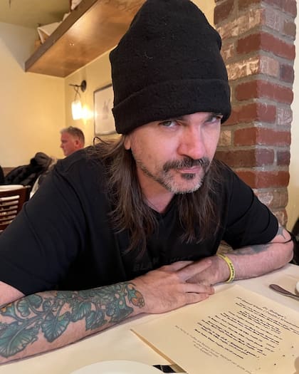 Juanes practicó el ritual de las 12 uvas y sus seguidores se tentaron (Foto: Instagram/@juanes)