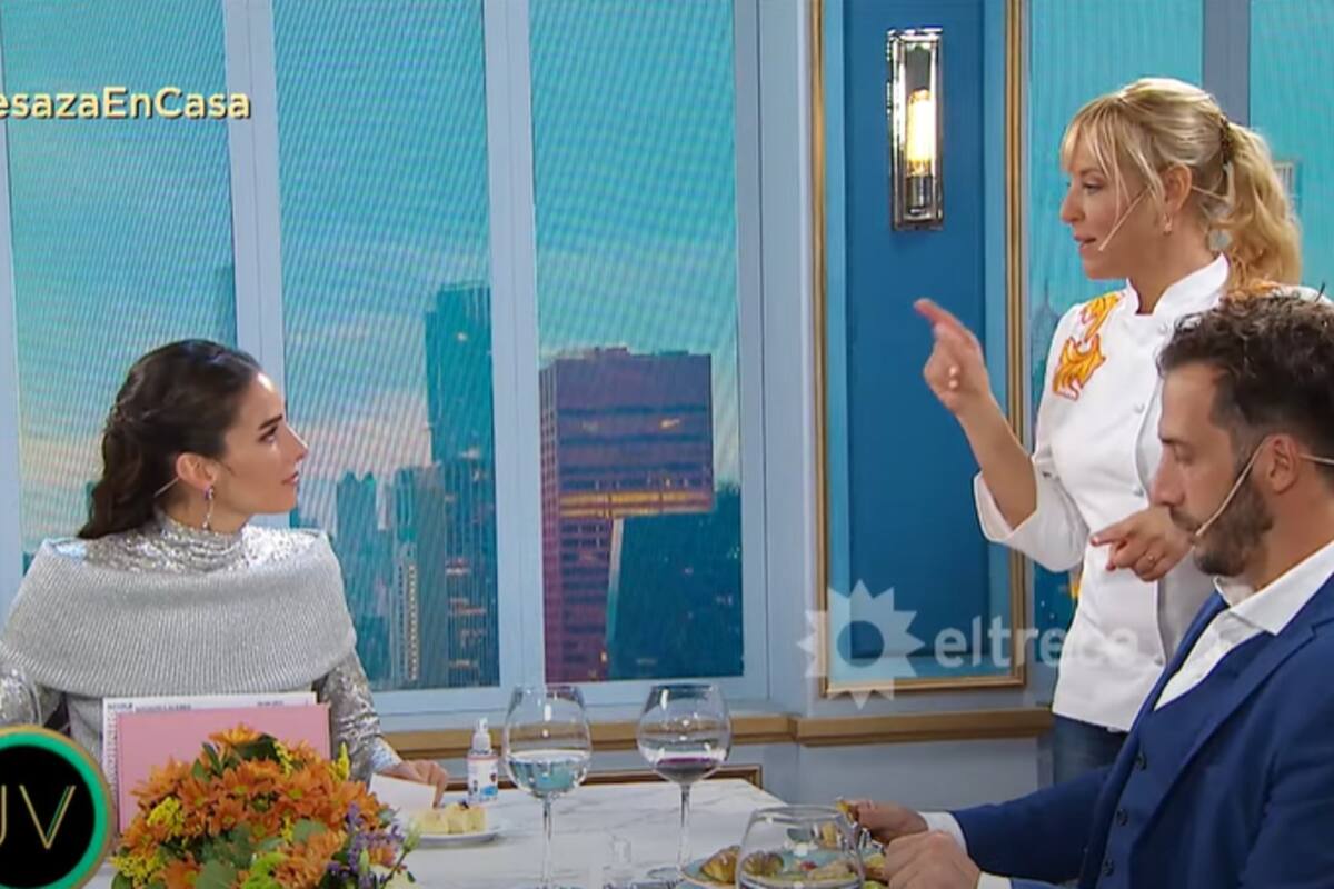 Juanita contó la historia del huevo de pascua para su hijo más pequeño