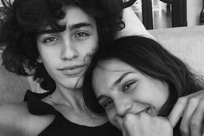 Un amor que crece: la hija de Tinelli y Tomás Otero, muy enamorados en las redes sociales