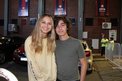 Juanita y Toto en febrero, durante el partido que enfrentó a San Lorenzo con Independiente