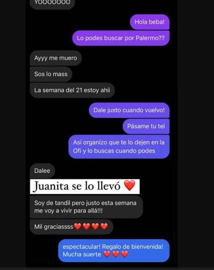 Juanita, una chica de Tandil, se quedó con la camisa con detalles de corsé en la parte de abajo