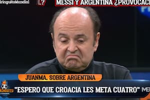 Juanma Rodríguez, del programa “El Chiringuito”, apuntó contra el equipo que dirige Lionel Scaloni en la antesala de la semifinal