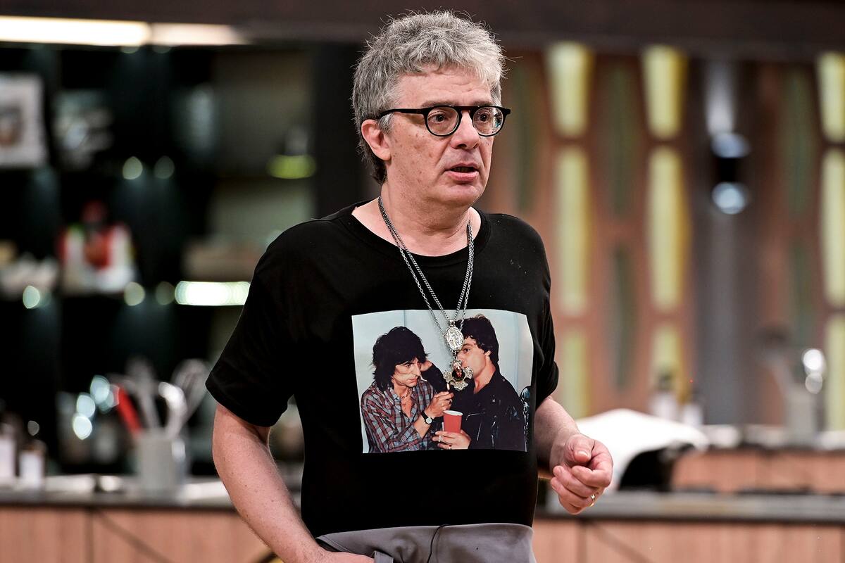 Juanse con una remera de su primer encuentro con Ron Wood.