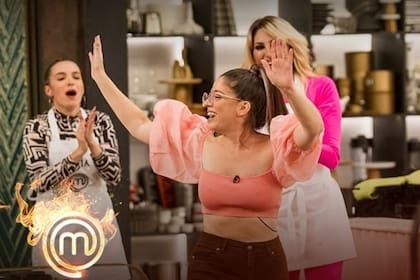 Juariu quedó afuera de MasterChef Celebrity, la revancha frente a Sofía Pachano y Vicky Xipolitakis y, otra vez, no pudo disputar la final del certamen