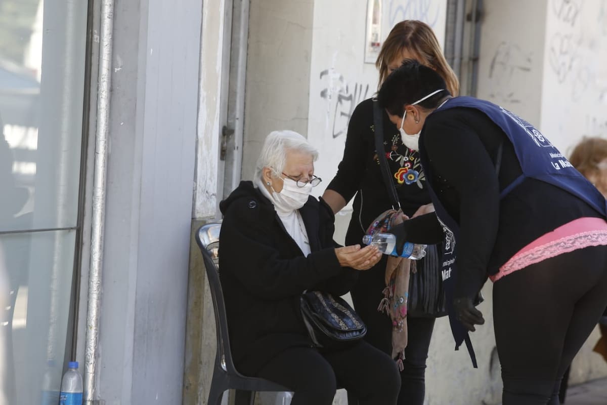 jubilados cobrando jubilaciones en san justo