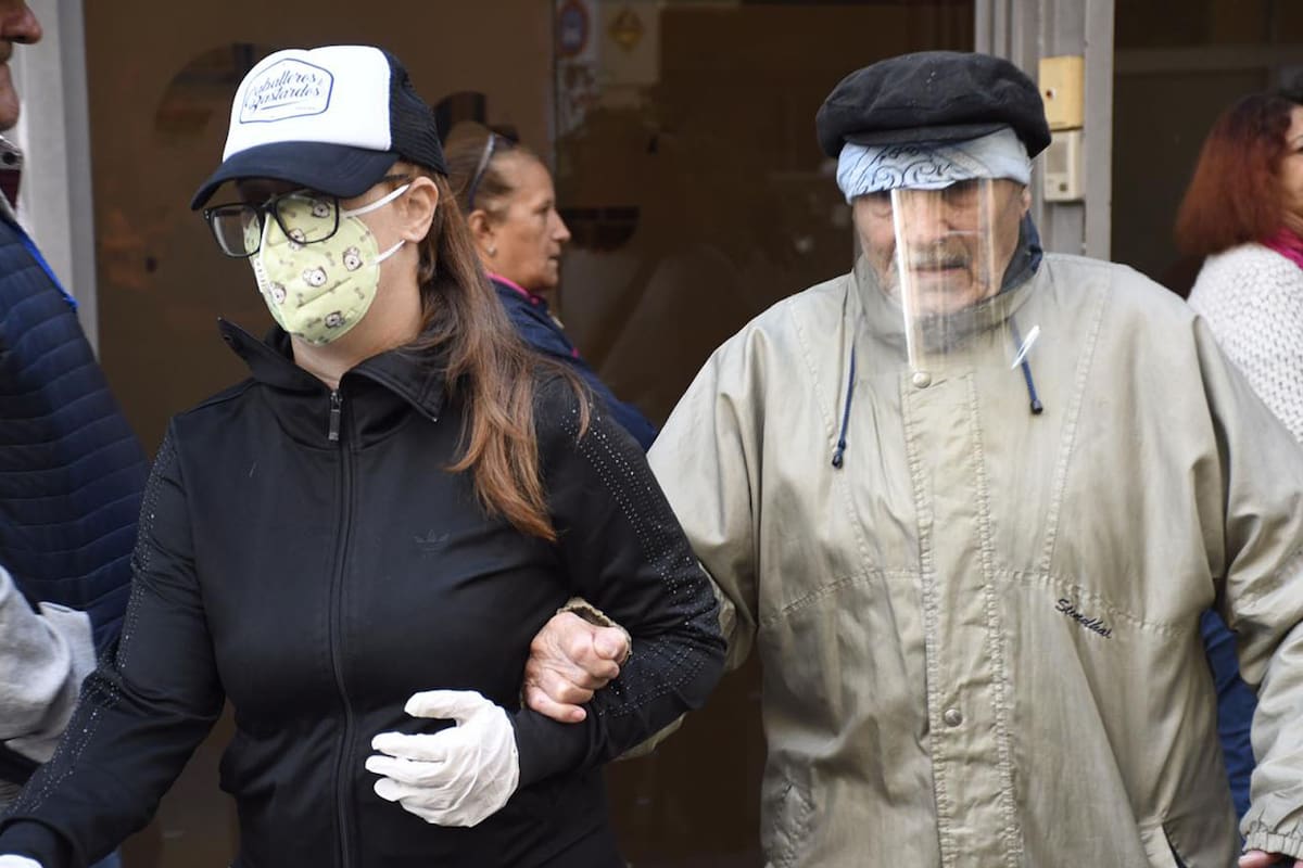 jubilados en banco de rosario