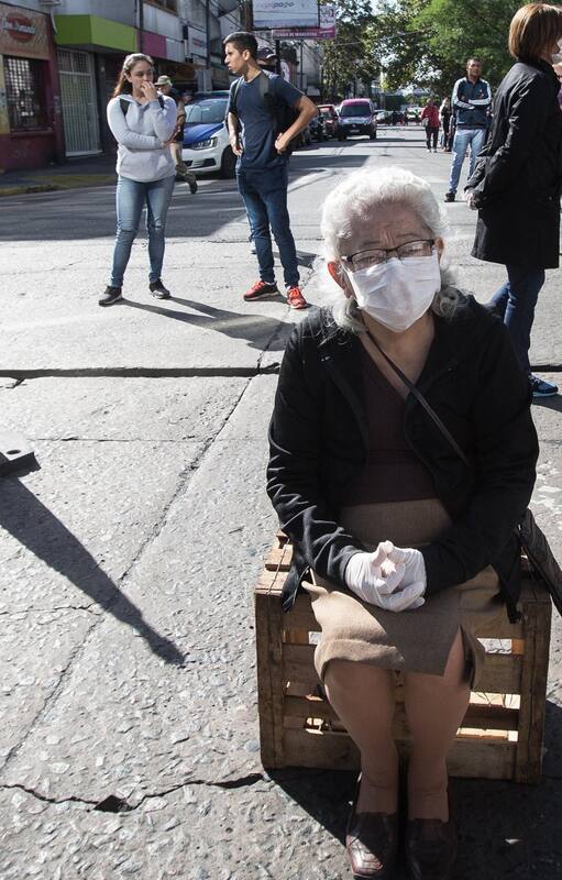 Jubilados exteriorizan su afligente situación en la calle