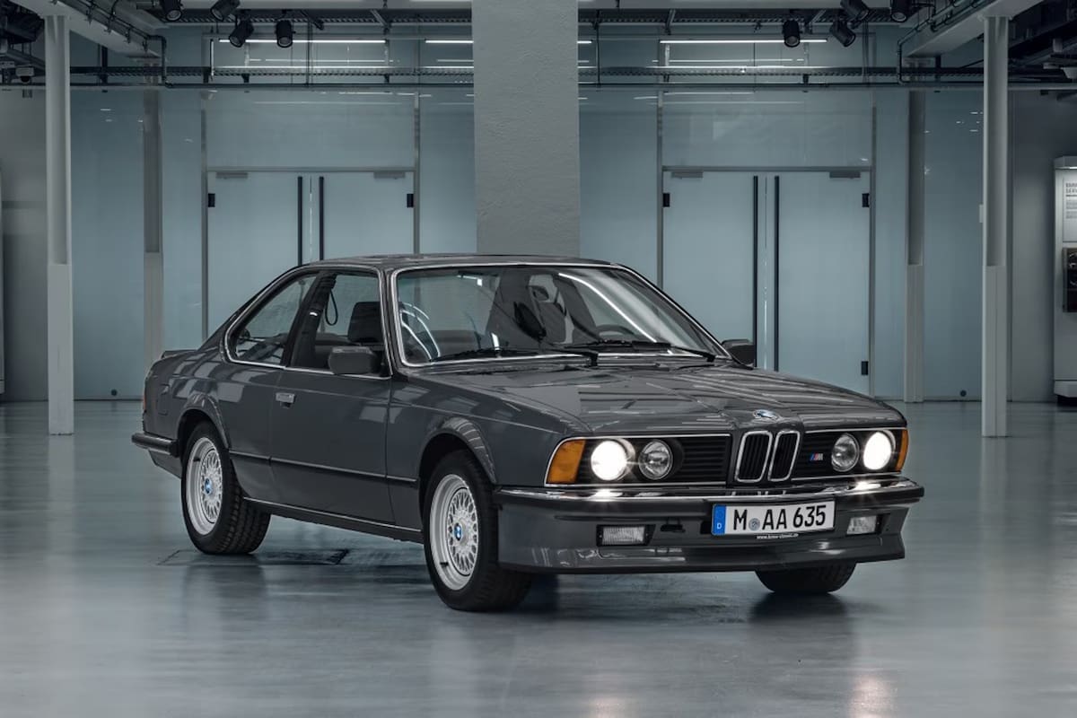Jude Bellingham se mostró con un BMW 635 CSi para una publicidad