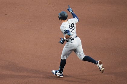 Judge iguala a Ruth con 321 jonrones en primeros 1.000 juegos con Yankees en victoria ante Piratas