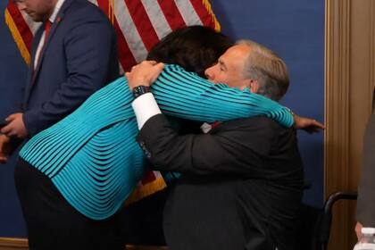 Jueces en Texas deberán justificar por escrito en 24 horas si liberan a un detenido sin cargos