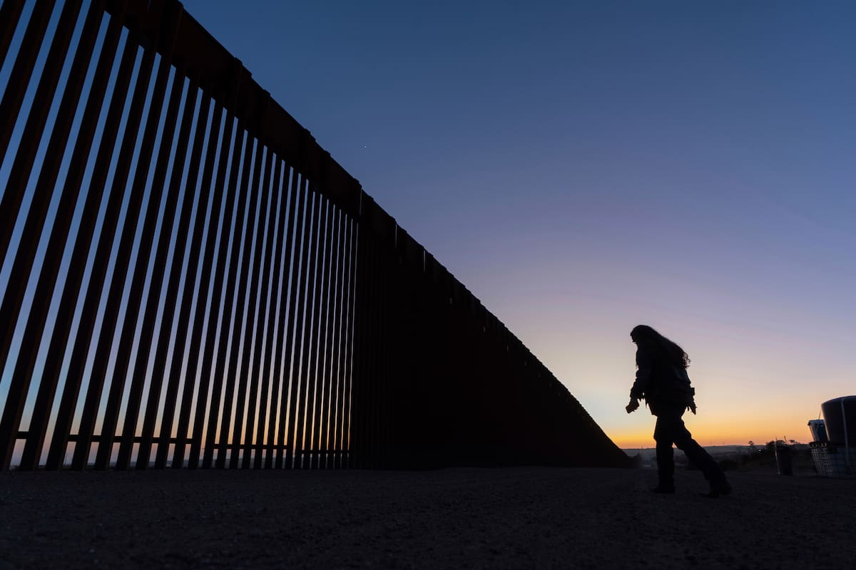 Juez bloquea orden que restringe asilo en frontera; gobierno de Trump tiene dos semanas para apelar