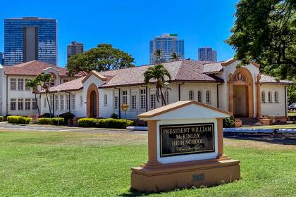 Juez de Utah ordena liberación de sospechoso en asesinato en Hawai tras estancamiento de acusación