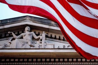 Jueza bloquea temporalmente fondo de Trump para supuestas víctimas de politización