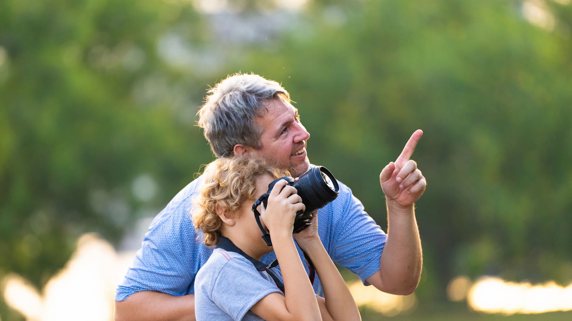 jugar y aprender: usar las funciones para sacar una foto digital sin mensajes entrando ni otras interrupciones que tienen el celular, es una buena alternativa para compartir tiempo entre padres e hijos sin aburrirse