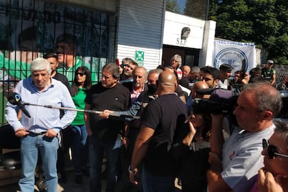 Jugo Moyano concurrió esta mañana a San Nicolás para respaldar la protesta