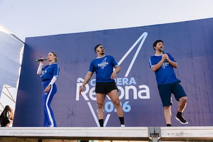 Juli Puente y Mike Chouhy estuvieron a cargo de la conducción, y Ema “El Rufián” Hahn de la entrada en calor.