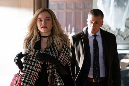 Julia Garner en Inventando a Anna: por qué hay que ver y por qué hay que escuchar la miniserie